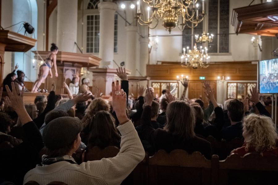 Publiek De Waarheidscommissie Nederland Waalse Kerk Amsterdam
